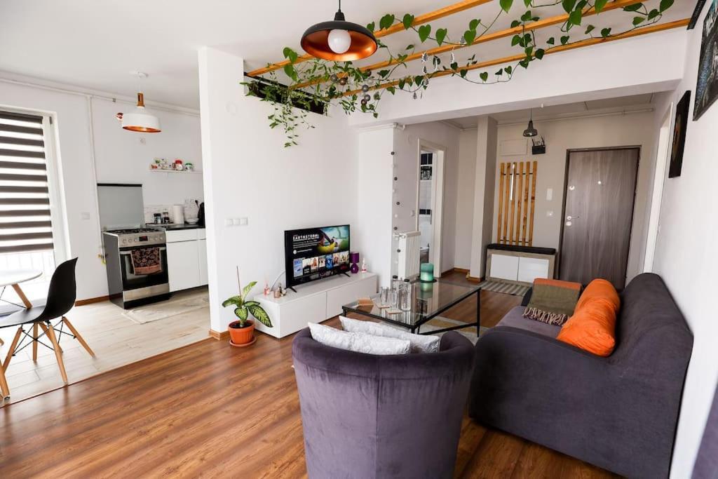 Modern Condo With Parking, סיביו מראה חיצוני תמונה